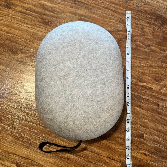 Meta Quest Carrying Case - Picture 3 of 4